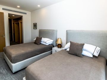 Departamento en Venta y en Renta en Puerto Cancún, Riva.