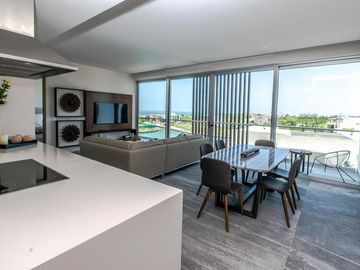 Departamento en Venta y en Renta en Puerto Cancún, Riva.
