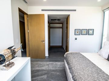 Departamento en Venta y en Renta en Puerto Cancún, Riva.