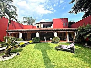 VENTA CASA HERMOSA EN CUERNAVACA MORELOS