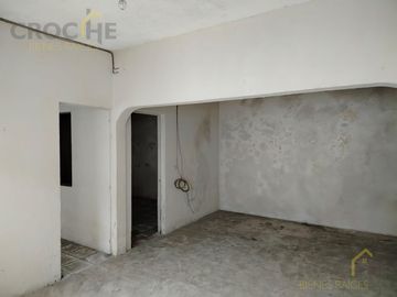 Casa en  Propiedad con departamentos y locales en venta en la zona 