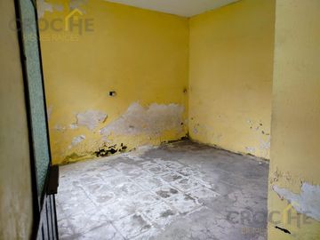 Casa en  Propiedad con departamentos y locales en venta en la zona 