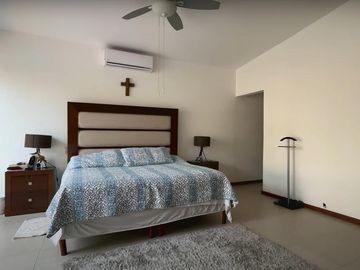 Casa en Fraccionamiento Lomas de Cuernavaca