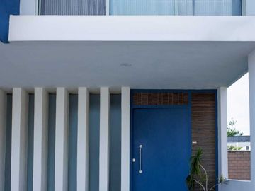 Amplia casa en exclusivo fraccionamiento Altozano