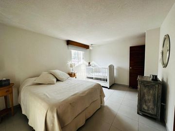 CASA EN LOMAS DE LA SELVA