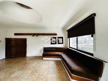 CASA EN LOMAS DE LA SELVA