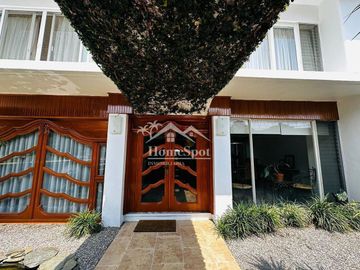 CASA EN LOMAS DE LA SELVA
