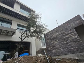 Residencial chipinque residencia en venta 37,600,000