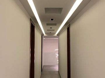 Casa Nueva Minimalista en Club de Golf los Encinos