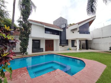 CASA EN REFORMA