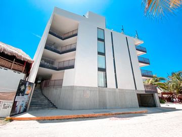 Penthouse de Dos Habitaciones Frente al Mar en Playa del Carmen
