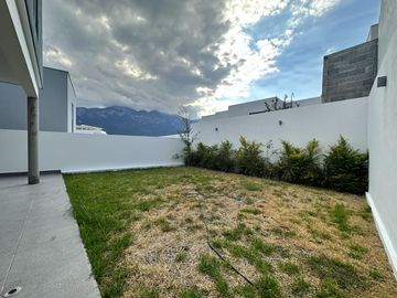 Casa en Venta en Laderas Caranday