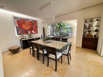 CASA EN VENTA EN LAS QUINTAS