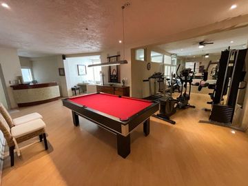 CASA EN VENTA EN LAS QUINTAS