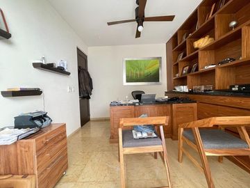 CASA EN VENTA EN LAS QUINTAS