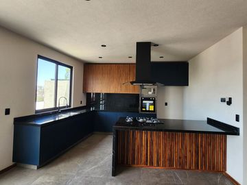 Casa en Venta en Vistas Altozano con Sótano salón usos múltiples