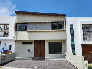 Casa en Venta en Vistas Altozano con Sótano salón usos múltiples