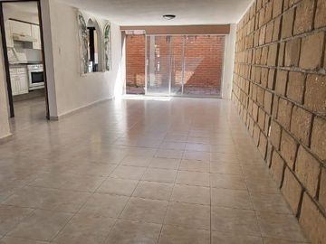 CASA EN VENTA CANDILES