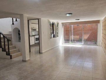 CASA EN VENTA CANDILES