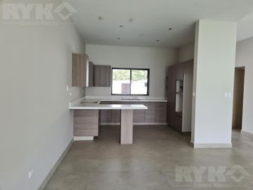 Casa - Fraccionamiento Altares Residencial