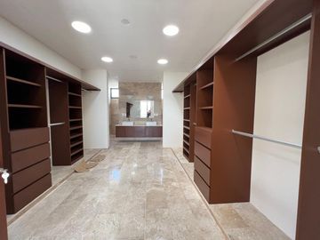 Casa en venta en Mérida de 4 recámaras ENTREGA INMEDIATA
