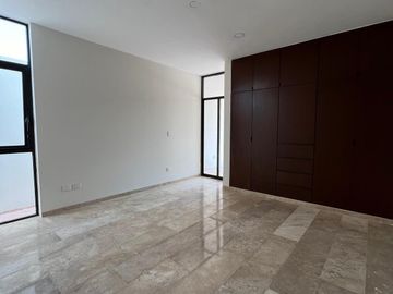 Casa en venta en Mérida de 4 recámaras ENTREGA INMEDIATA