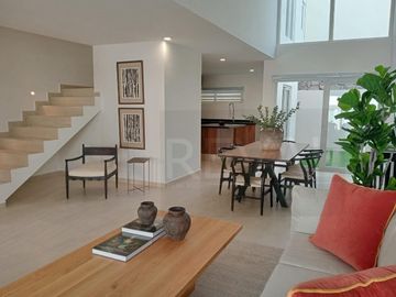 Casa a estrenar en Venta en Zibatá con doble altura y roof top
