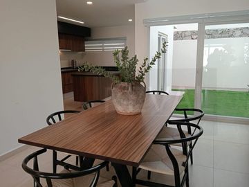 Casa a estrenar en Venta en Zibatá con doble altura y roof top