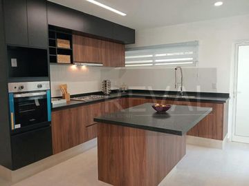 Casa a estrenar en Venta en Zibatá con doble altura y roof top