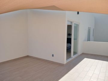 Casa a estrenar en Venta en Zibatá con doble altura y roof top