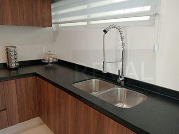 Casa a estrenar en Venta en Zibatá con doble altura y roof top