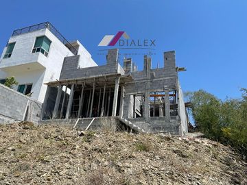 Fraccionamiento Alamosur -CARRETERA NACIONAL- Casa VENTA Santiago 330 m2, Nuevo León