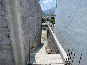 Fraccionamiento Alamosur -CARRETERA NACIONAL- Casa VENTA Santiago 330 m2, Nuevo León