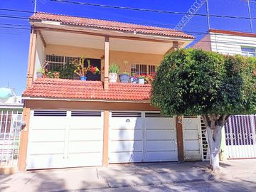 Venta de Casa - Fraccionamiento Colinas del Rio en Aguascalientes.