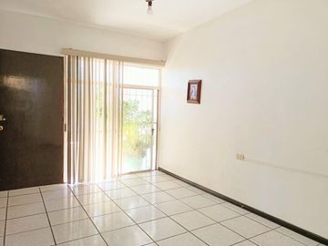 Venta de Casa - Fraccionamiento Colinas del Rio en Aguascalientes.
