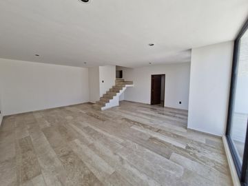 CASA TERMINADA EN VENTA EN LOMAS DE CHAPULTEPEC