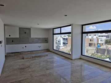 CASA TERMINADA EN VENTA EN LOMAS DE CHAPULTEPEC