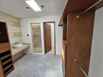 CASA TERMINADA EN VENTA EN LOMAS DE CHAPULTEPEC