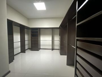 Casa en Venta en La Joya Residencial