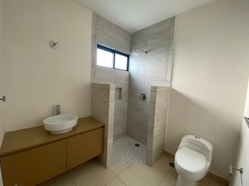 LOMAS DE LA RIOJA, Casa en VENTA con rooftop con vista a la laguna de Mandinga, 3 recamaras y jardin