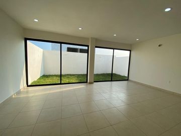LOMAS DE LA RIOJA, Casa en VENTA con rooftop con vista a la laguna de Mandinga, 3 recamaras y jardin