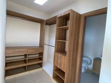 LOMAS DE LA RIOJA, Casa en VENTA con rooftop con vista a la laguna de Mandinga, 3 recamaras y jardin
