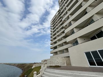 Departamento en VENTA AMUEBLADO Y EQUIPADO, terraza con vista al mar, ALBERCA, Riviera Veracruzana