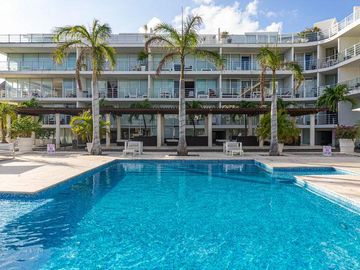 En Venta: Condominio de 3 Recámaras Cerca de la Playa en Playa del Carmen