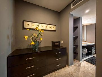 En Venta: Condominio de 3 Recámaras Cerca de la Playa en Playa del Carmen