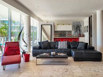 En Venta: Condominio de 3 Recámaras Cerca de la Playa en Playa del Carmen