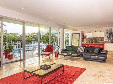 En Venta: Condominio de 3 Recámaras Cerca de la Playa en Playa del Carmen