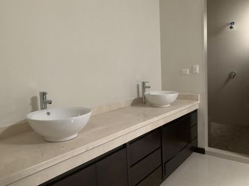 Casa en Venta en La Joya Residencial