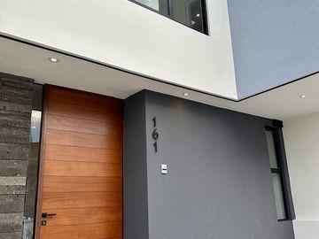 Casa en Venta en Cañadas del Bosque Tres Marías