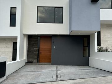 Casa en Venta en Cañadas del Bosque Tres Marías